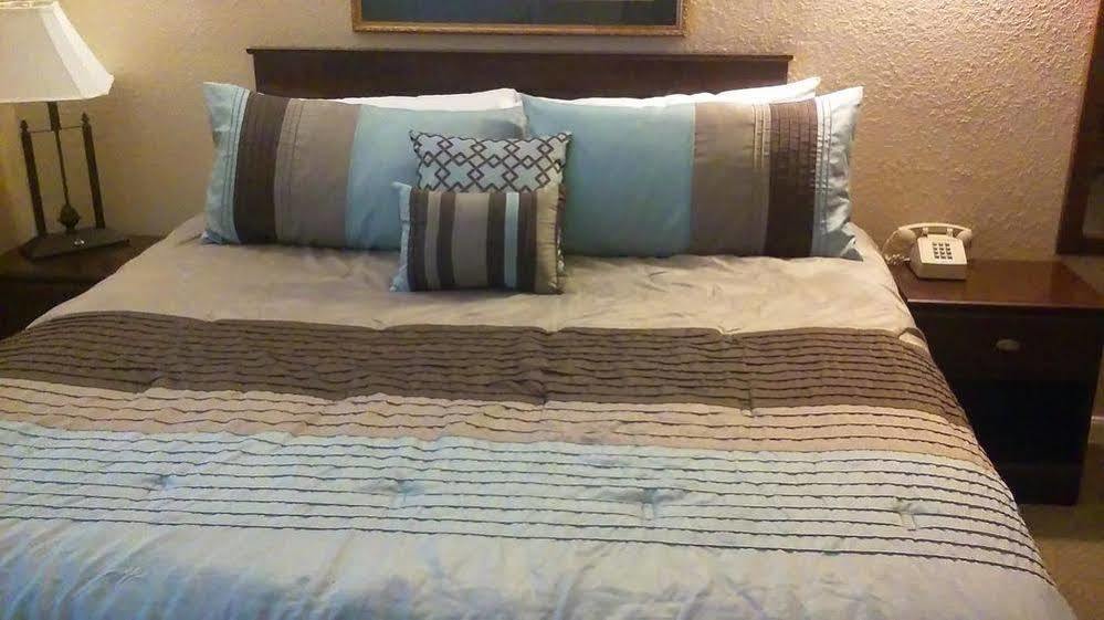 Athens Hotel & Suites Houston Buitenkant foto