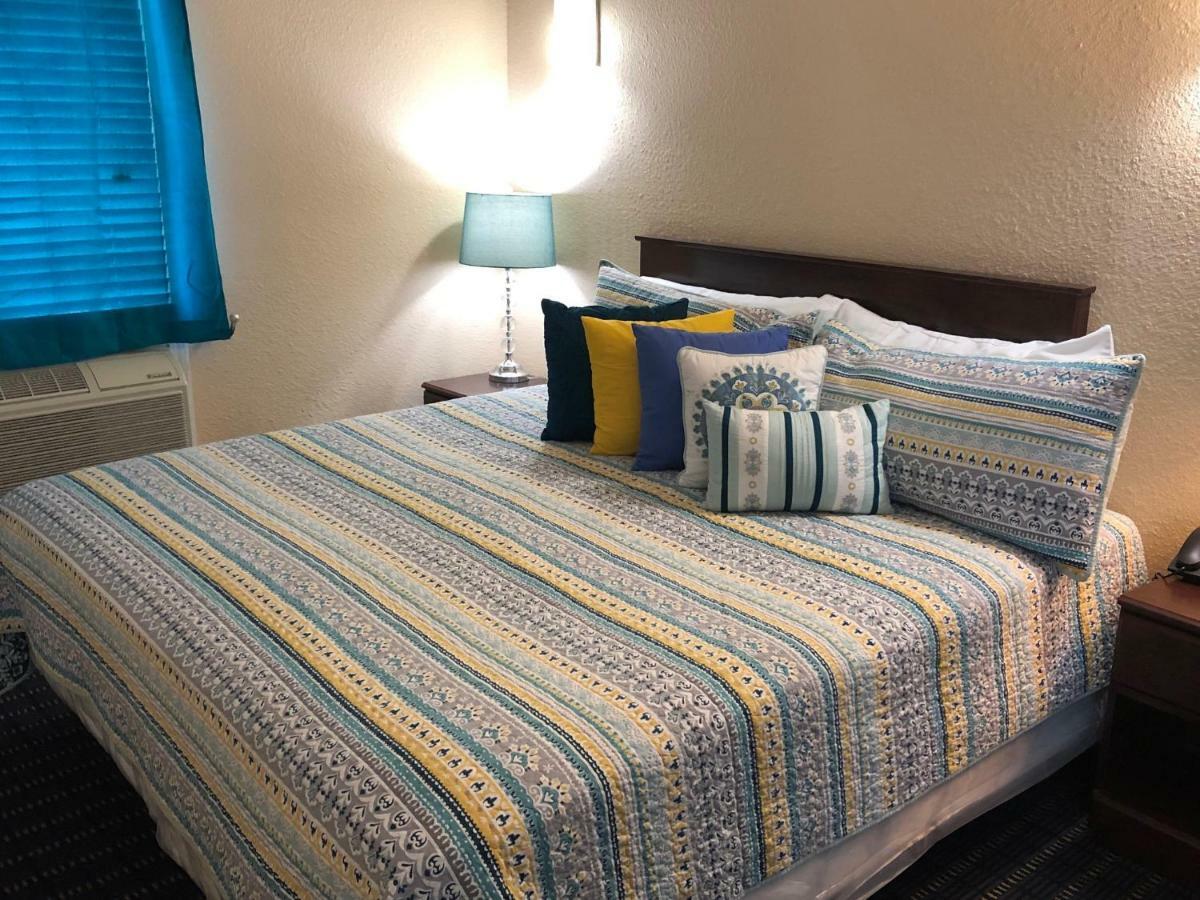 Athens Hotel & Suites Houston Buitenkant foto